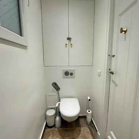 Au Coeur Des Champs Elysees Daire