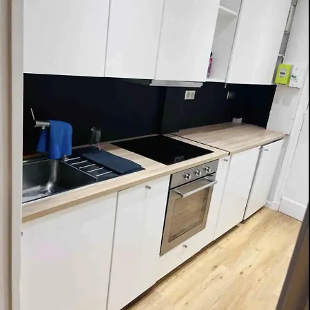 Au Coeur Des Champs Elysees Daire Paris