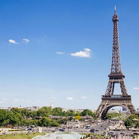 Appartement F2 Champs-elysees